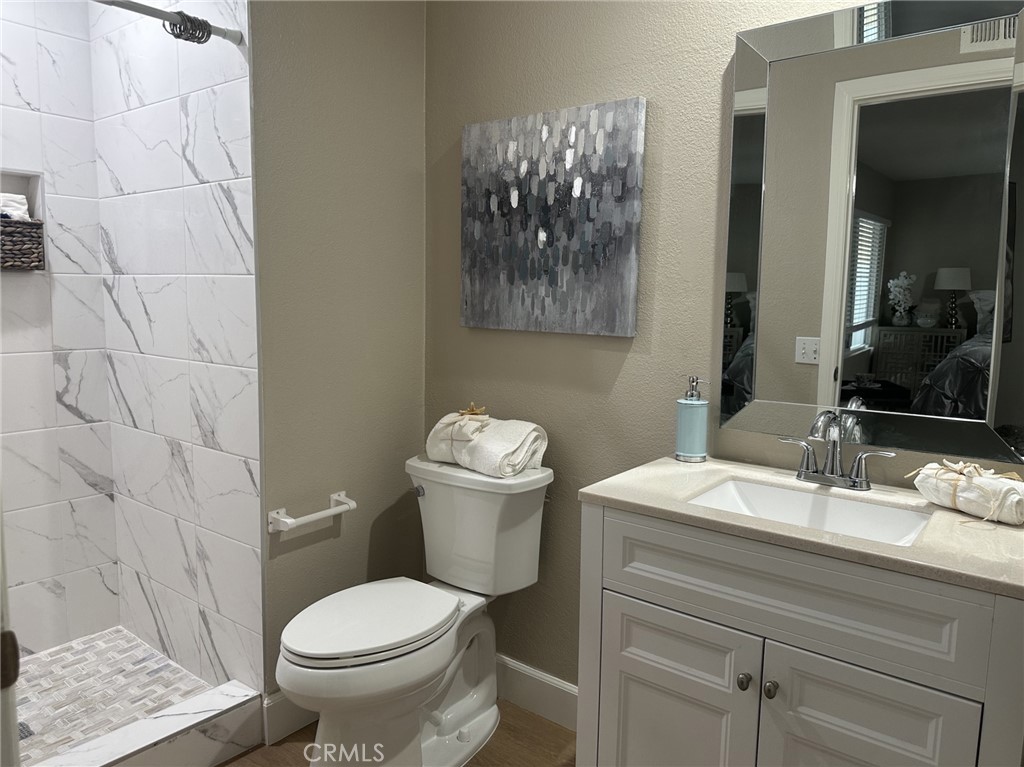 Master bath - 4212 Fireside, Irvine CA 92604 - photo 9