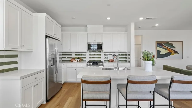 426 Lobata, Irvine, CA 92618