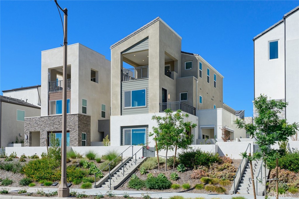 426 Treble, Irvine CA 92618 - photo 2