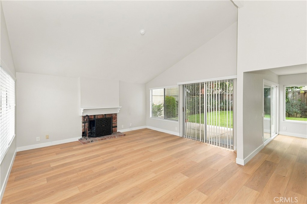 Living room 2 - 4271 Manzanita, Irvine CA 92604 - photo 4