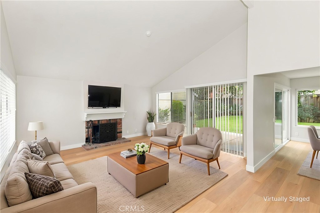 Living room AI - 4271 Manzanita, Irvine CA 92604 - photo 5