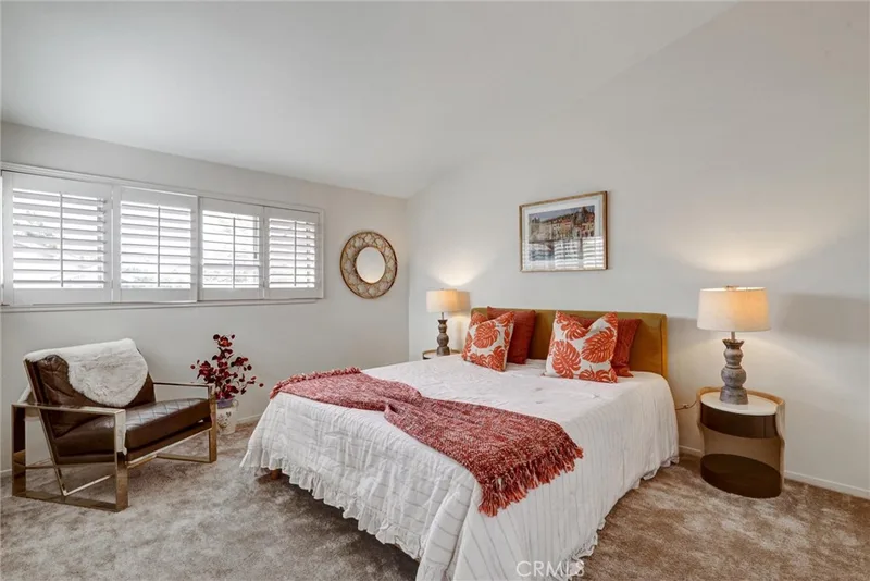 43 Glenhurst, Irvine, CA 92604