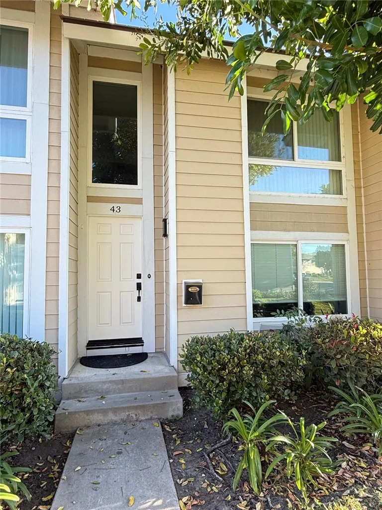 43 Golden Glen, Irvine, CA 92604