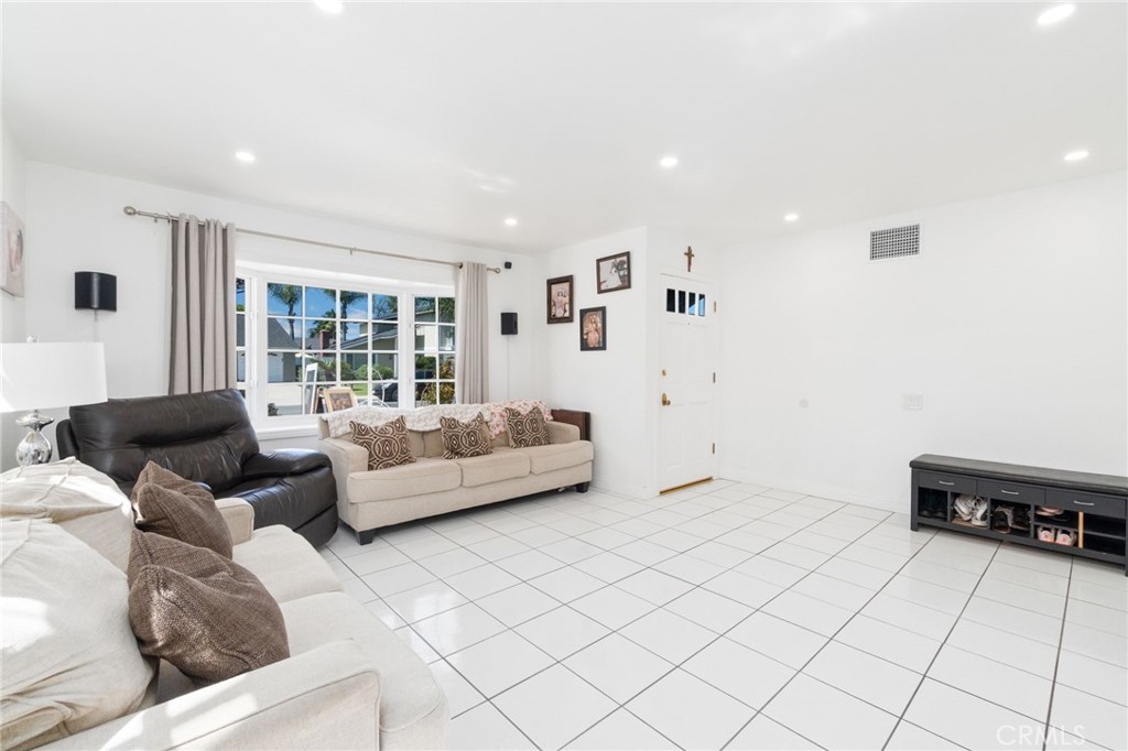 4331 Rafael, Irvine CA 92604 - photo 2
