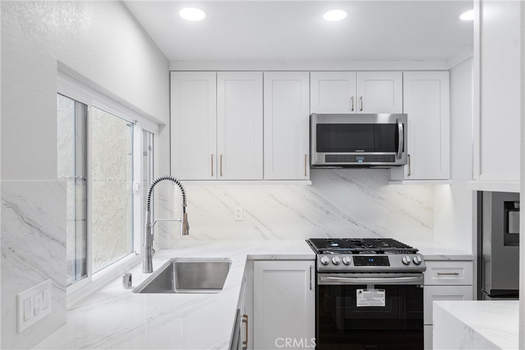 44 Elksford Avenue 3, Irvine CA 92604 - photo 18