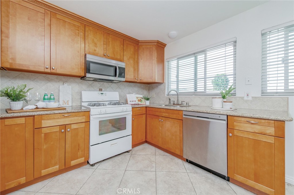 44 Fallbrook, Irvine CA 92604 - photo 7