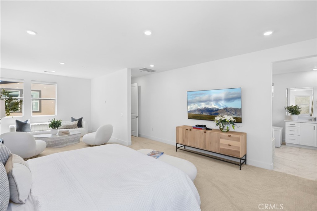 446 Sonia, Irvine CA 92618 - photo 32