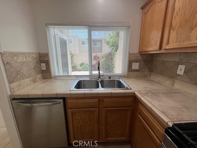 45 Golden Glen Street 75, Irvine CA 92604 - photo 5