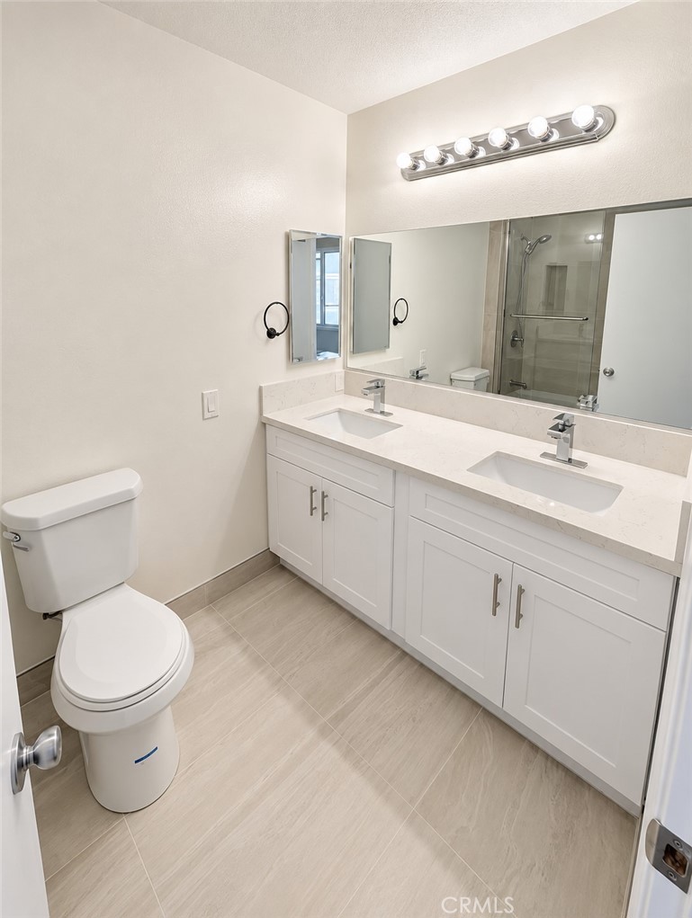 46 Eagle Point 25, Irvine CA 92604 - photo 17