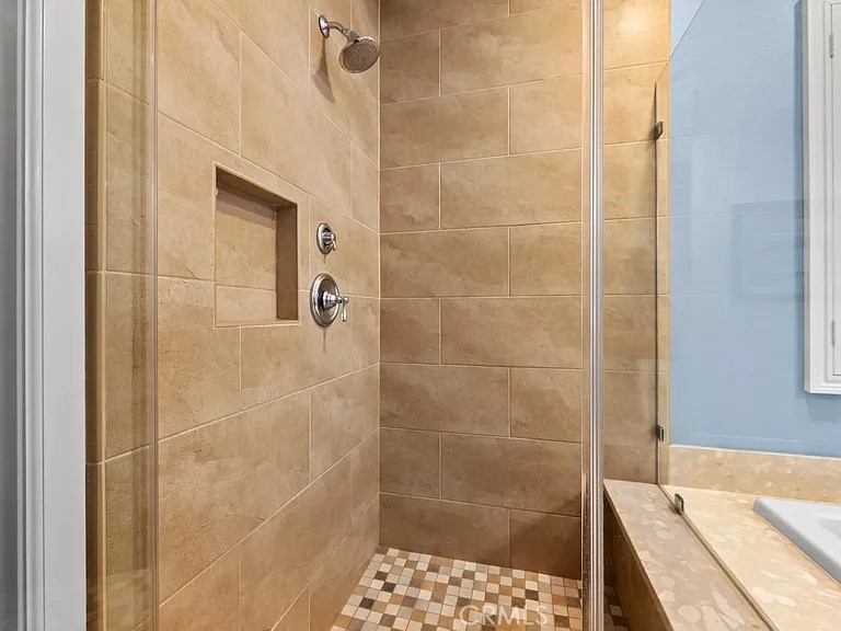 Primary Suite - 46 Pawprint, Irvine CA 92618 - photo 15