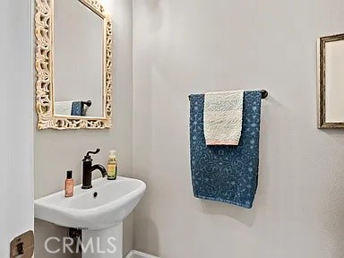Downstairs Half Bath - 46 Pawprint, Irvine CA 92618 - photo 24