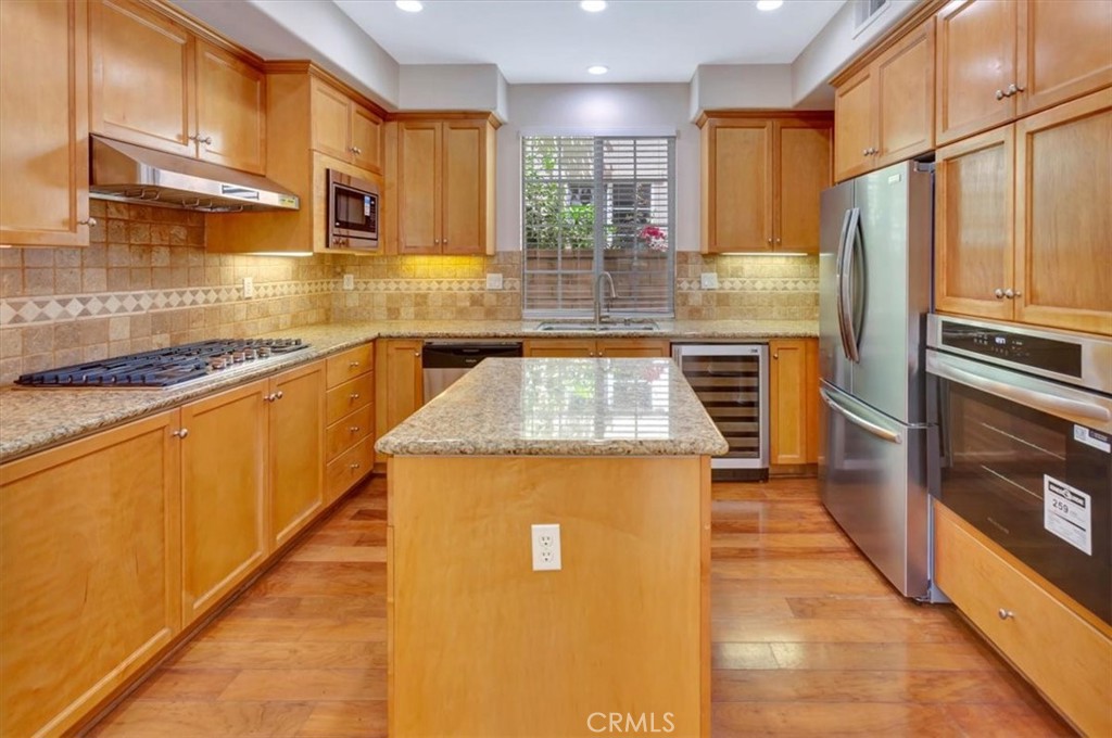 Plenty of counter space and island with storage! - 47 Canopy, Irvine CA 92603 - photo 14
