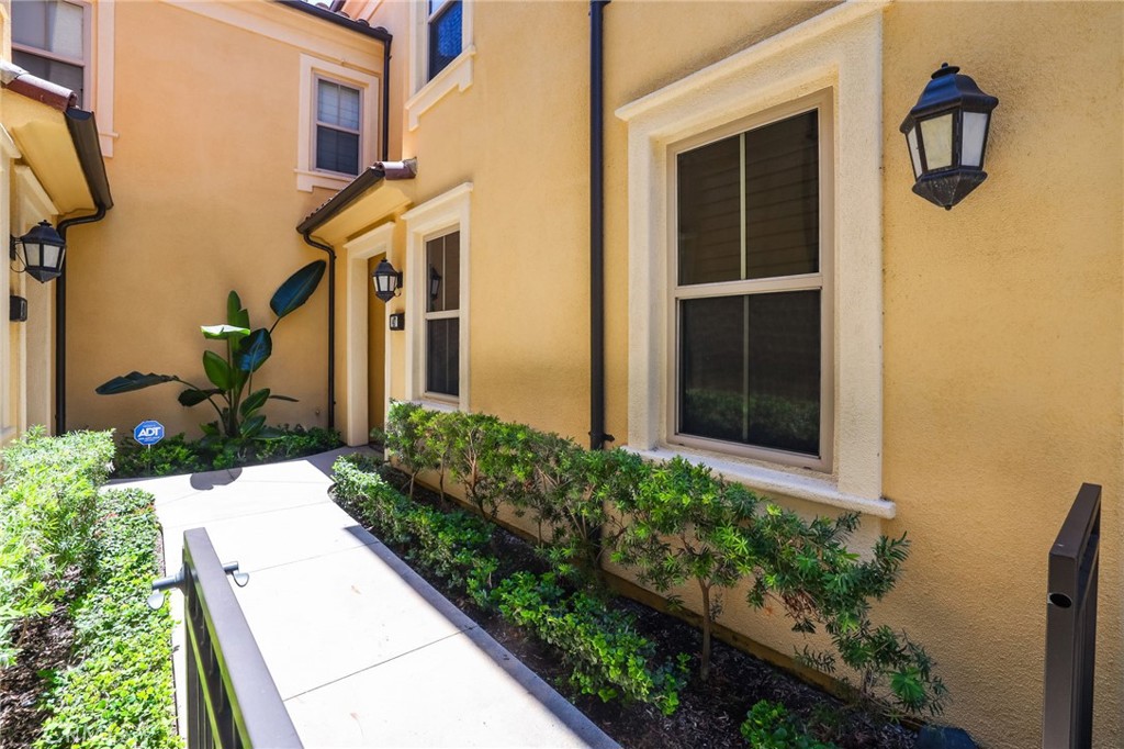 47 Mayfair, Irvine CA 92620 - photo 4