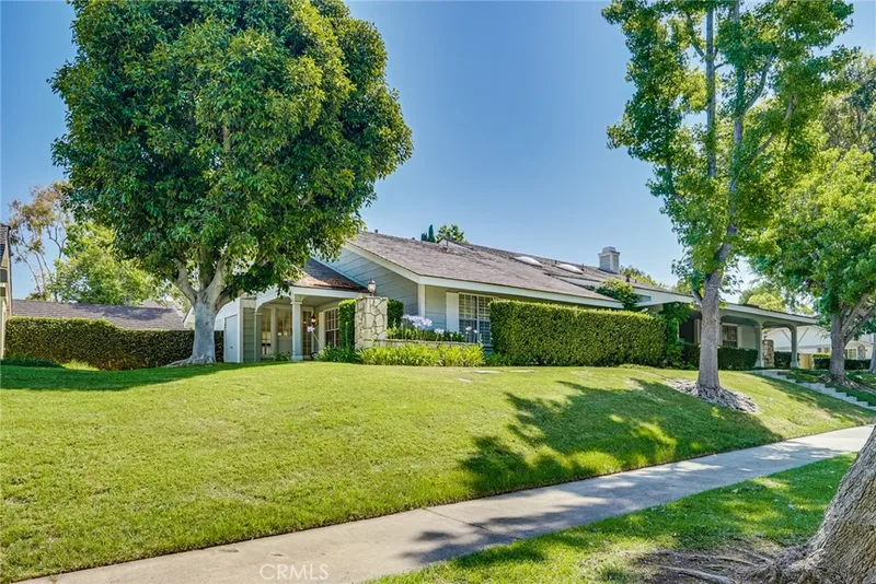 49 E Yale Loop 26, Irvine, CA 92604