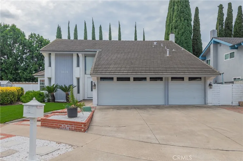 4972 Rochelle, Irvine