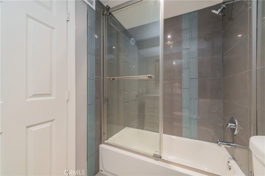 2nd floor bath - 4972 Rochelle, Irvine CA 92604 - photo 13