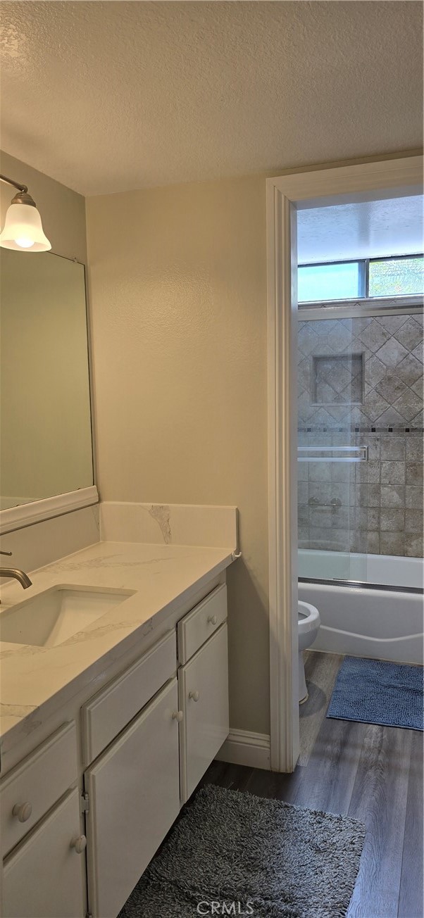 Hall Bathroom - 4992 Paseo Dali, Irvine CA 92603 - photo 10