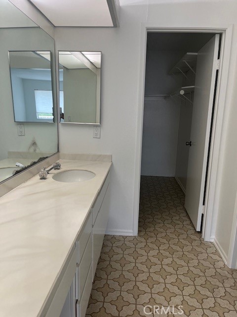 Rear bathroom - 5 Cashew, Irvine CA 92612 - photo 13