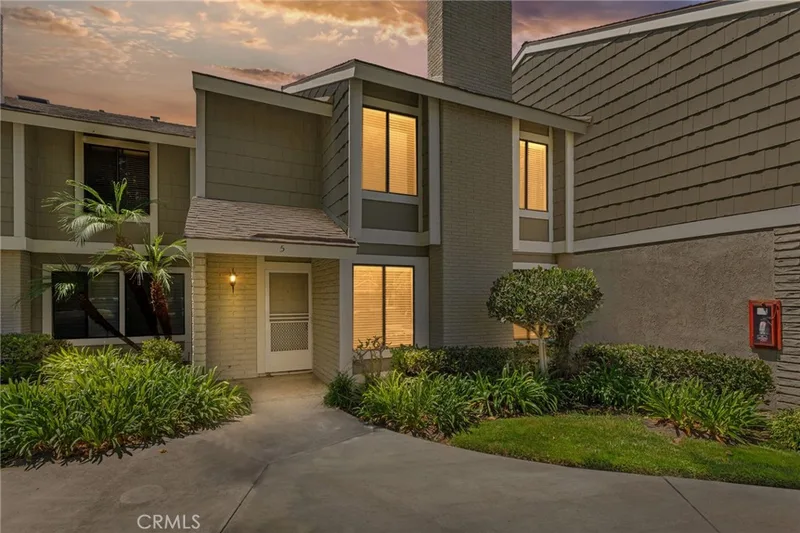 5 Locust, Irvine, CA 92604