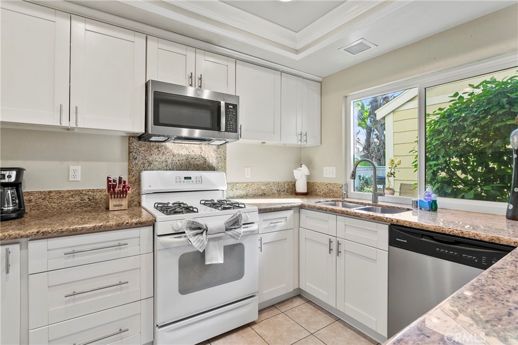 5 Rockwood, Irvine CA 92614 - photo 10