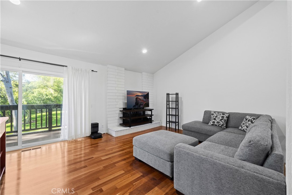 5 Solana, Irvine CA 92612 - photo 7
