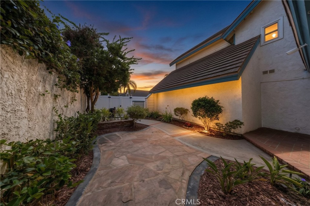 5 Taylor, Irvine CA 92620 - photo 3