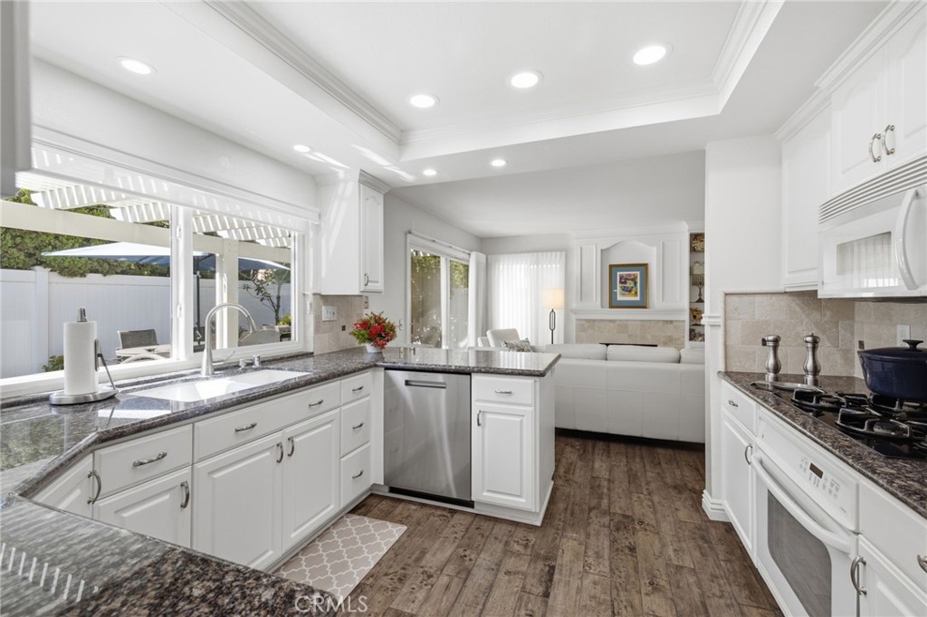 5 Wadsworth, Irvine CA 92620 - photo 3