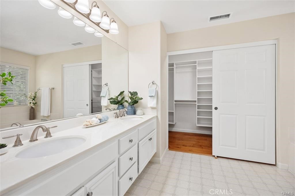 50 Linhaven, Irvine CA 92602 - photo 5