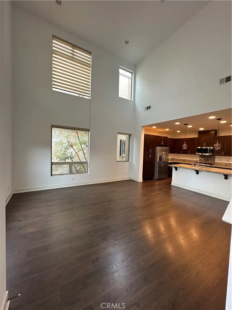 50 Soho, Irvine, CA 92612