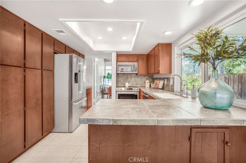 5022 Tamarack Way, Irvine CA 92612 - photo 5