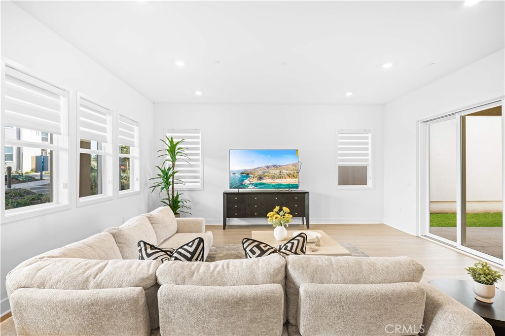 505 Durant, Irvine CA 92618 - photo 4