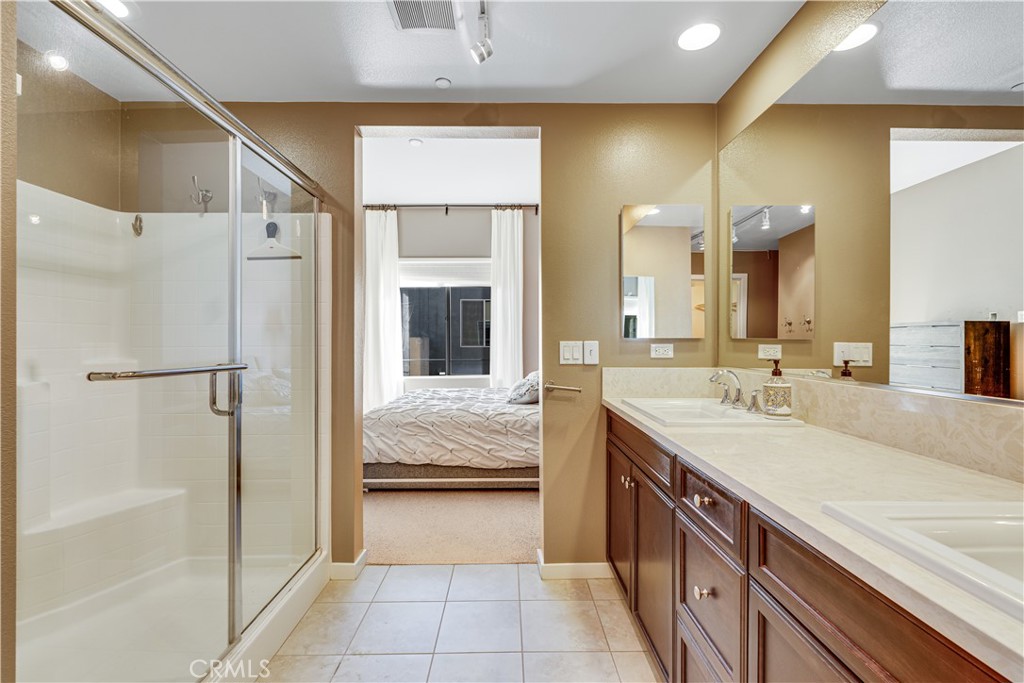 507 Rockefeller, Irvine CA 92612 - photo 12