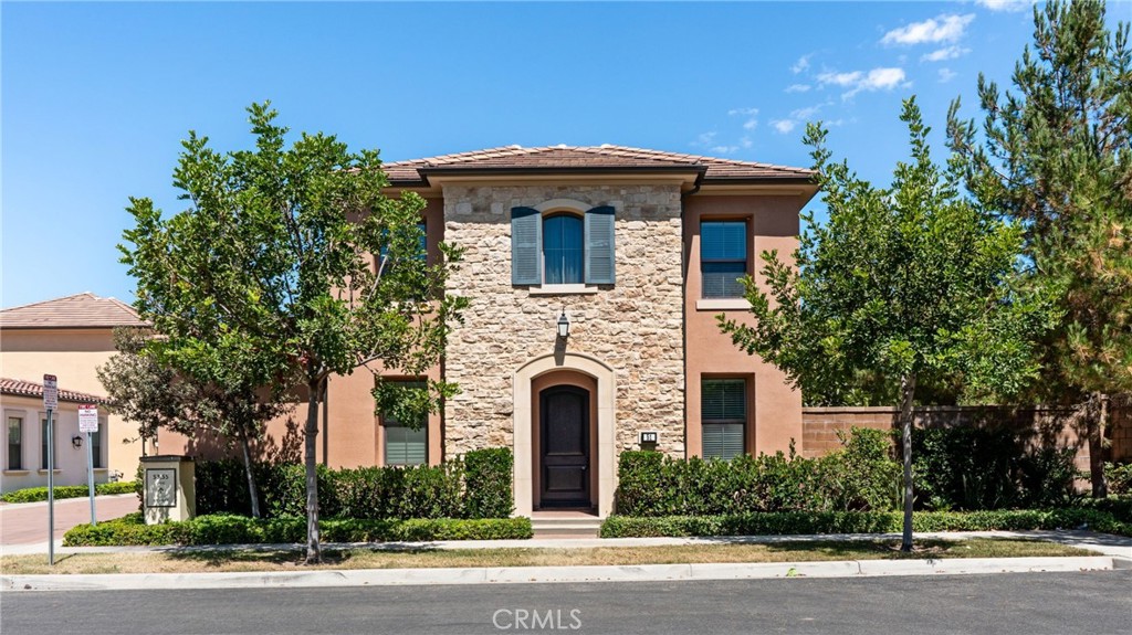 51 Runner, Irvine CA 92620 - photo 1
