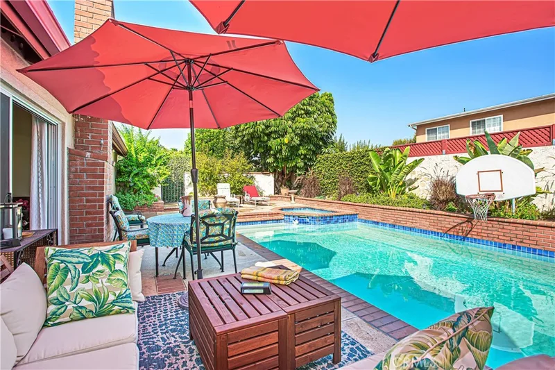 5101 Chateau Circle, Irvine, CA 92604