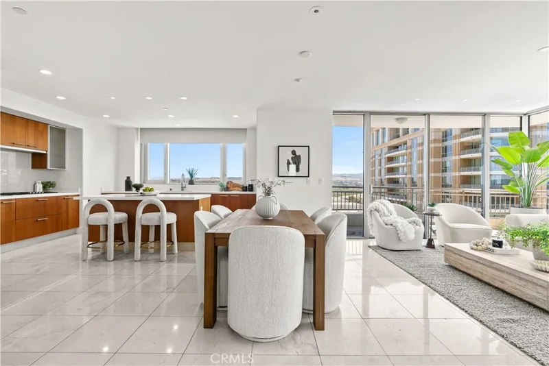 5104 Scholarship, Irvine