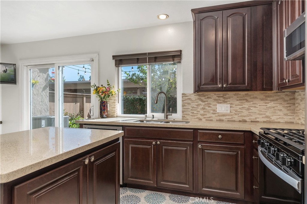 52 Briarwood, Irvine CA 92604 - photo 6