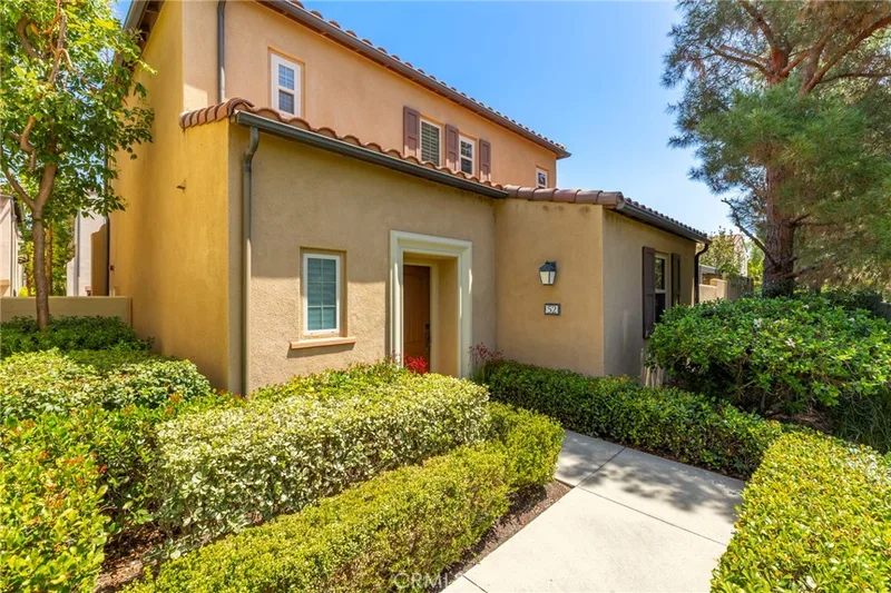 52 Scarlet Bloom, Irvine, CA 92618