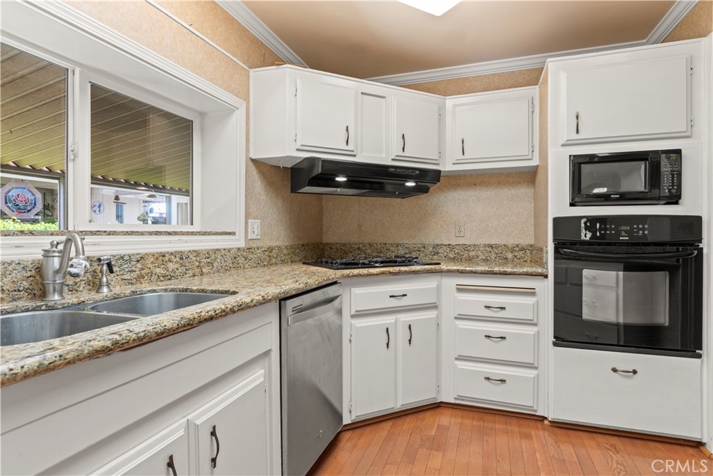 Kitchen - 5200 Irvine #343, Irvine CA 92620 - photo 10