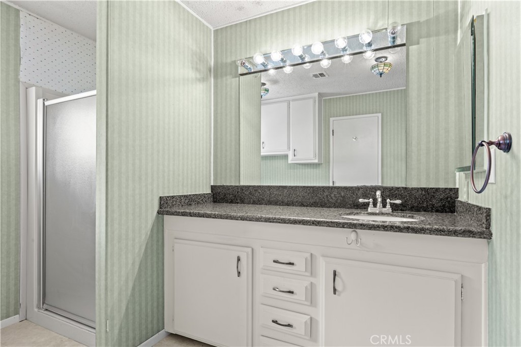 Bathroom 1 - 5200 Irvine #343, Irvine CA 92620 - photo 15