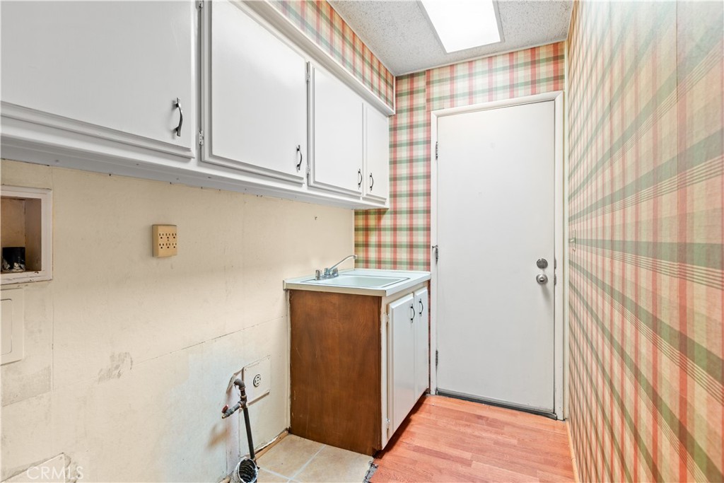 Laundry room - 5200 Irvine #343, Irvine CA 92620 - photo 23