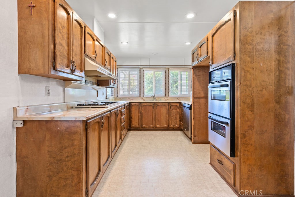 Kitchen - 5200 Irvine Blvd. 369, Irvine CA 92620 - photo 15