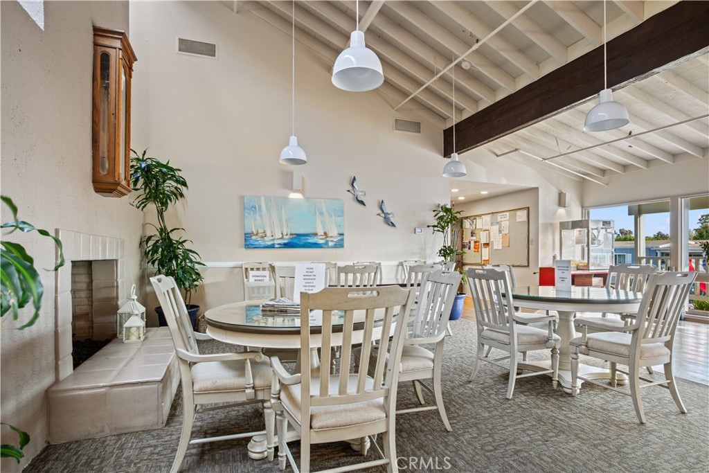 Clubhouse casual dining - 5200 Irvine Blvd. 369, Irvine CA 92620 - photo 46