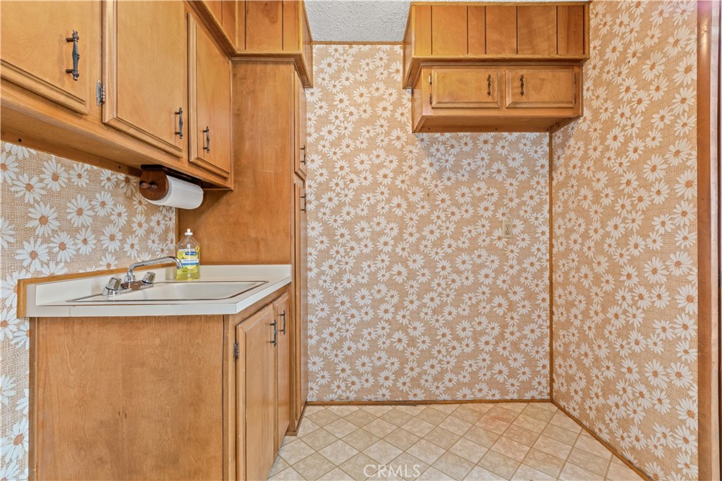 Laundry room - spot for 2nd fridge - 5200 Irvine Blvd 61, Irvine CA 92620 - photo 15