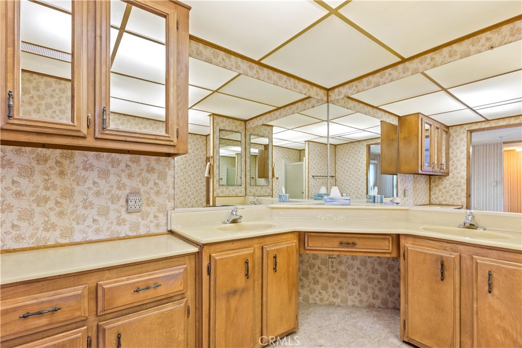 Primary Bath - 5200 Irvine Blvd 61, Irvine CA 92620 - photo 21