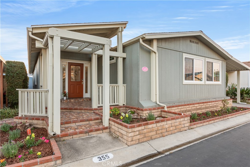 Front with porch - 5200 Irvine Blvd, Space 355, Irvine CA 92620 - photo 1
