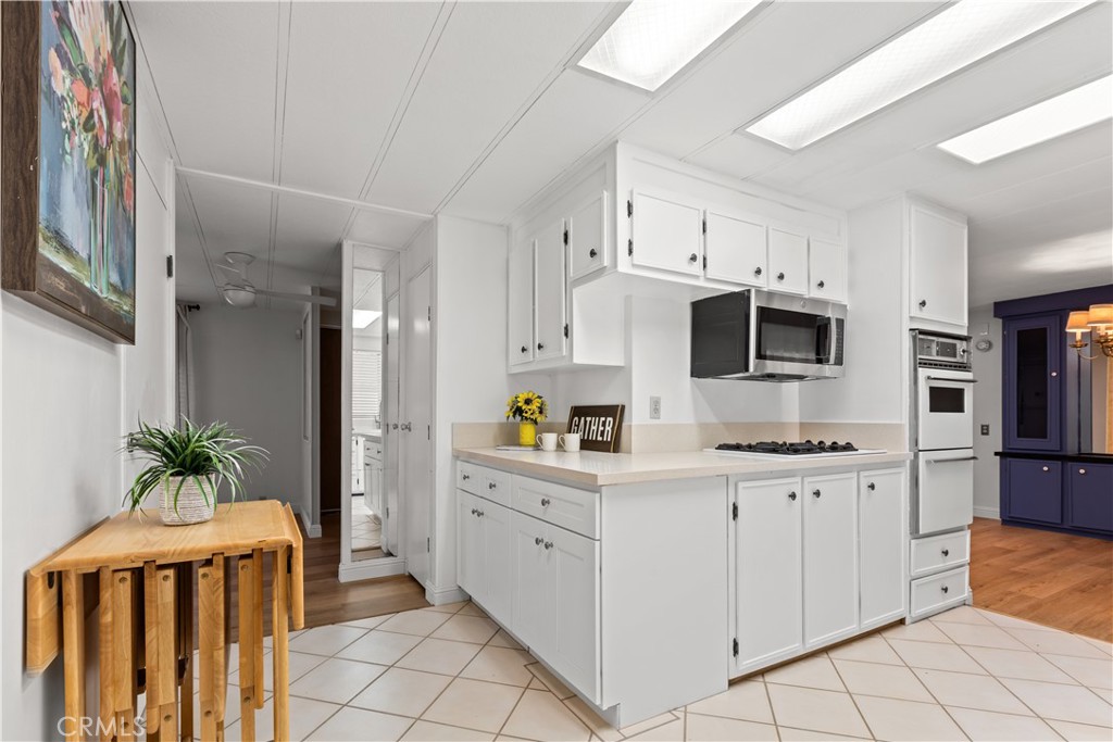 Kitchen - 5200 Irvine Boulevard 254, Irvine CA 92620 - photo 12