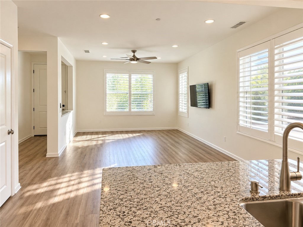 521 Rush Lily, Irvine CA 92620 - photo 2