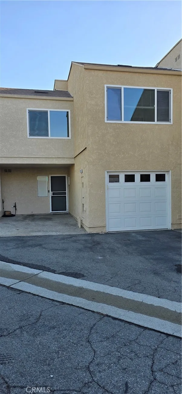 5224 Walnut Ave 8, Irvine, CA 92604