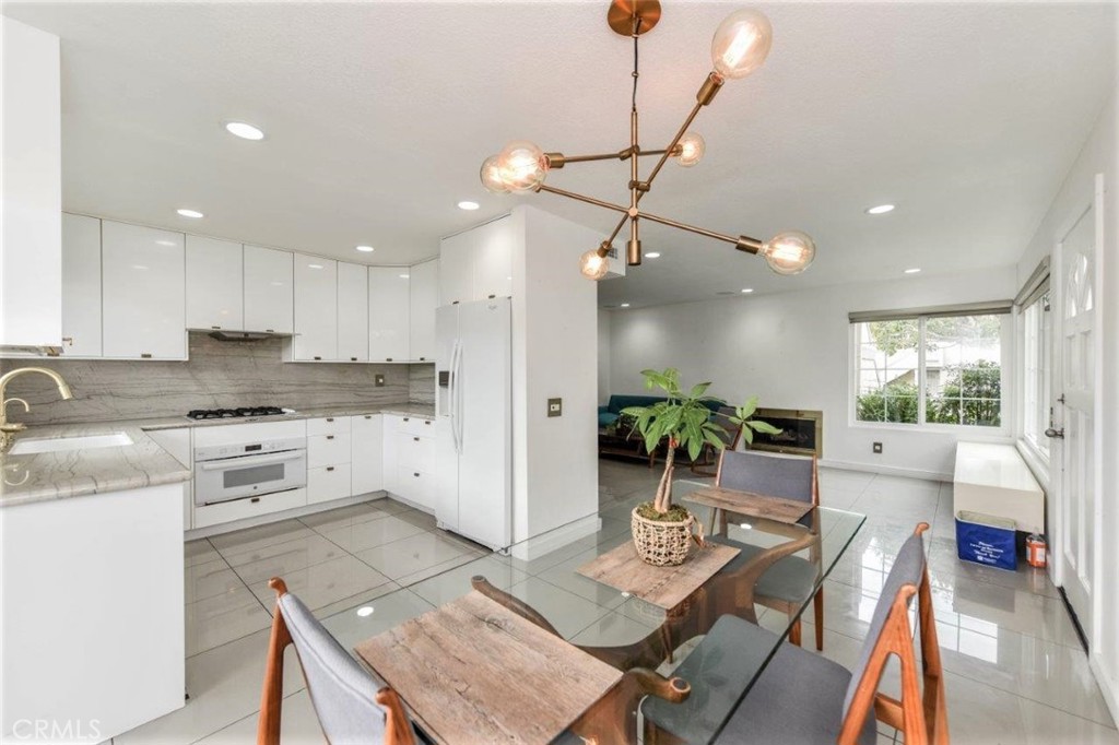 53 Oxford 14, Irvine CA 92612 - photo 4