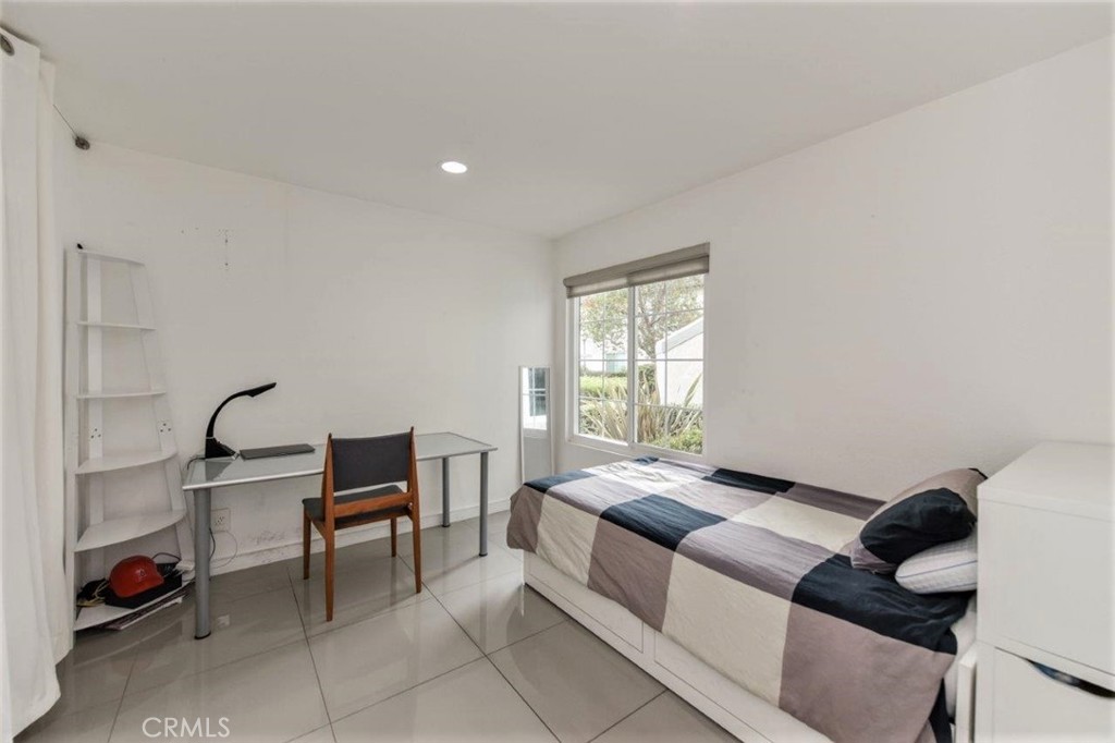 53 Oxford 14, Irvine CA 92612 - photo 11